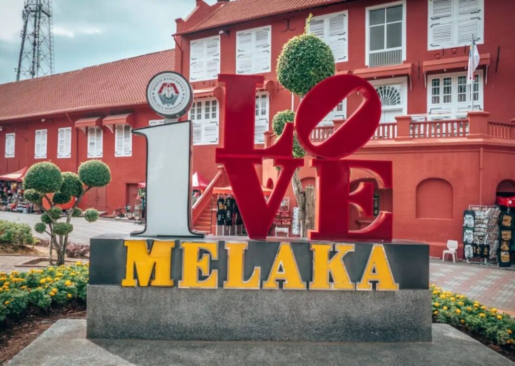 Melaka, a favorite central location in Malaysia for school reunion trips and group stays.