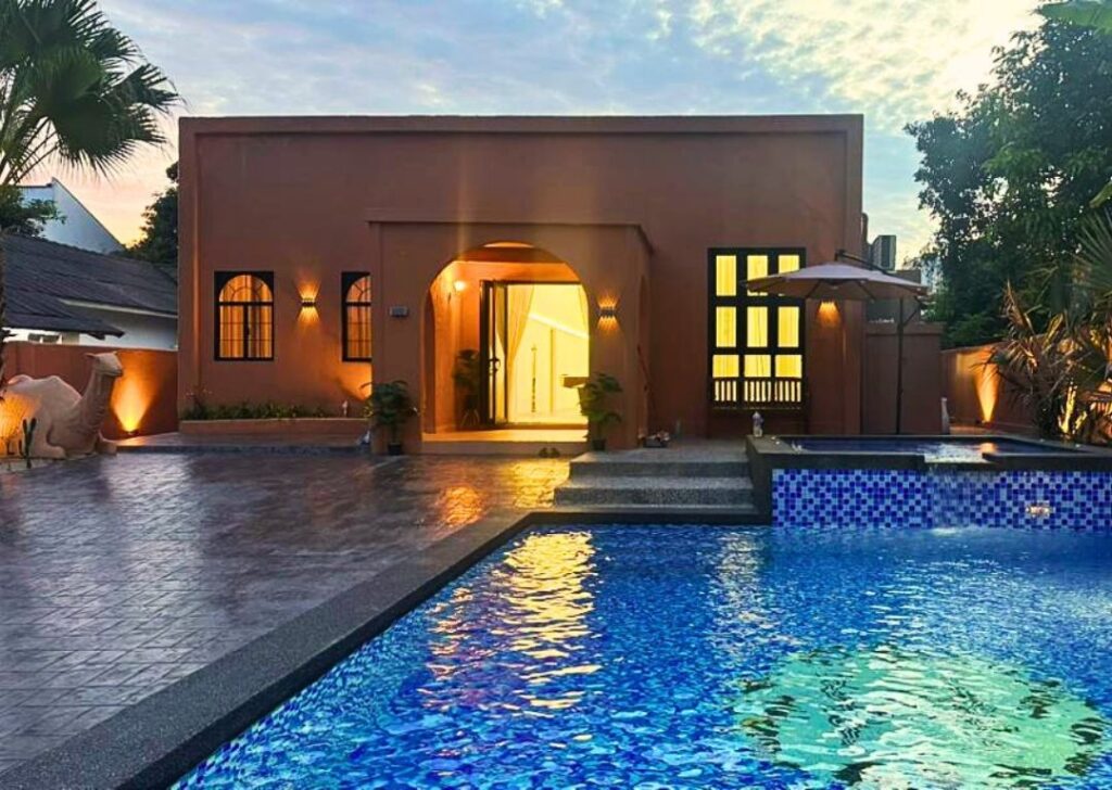 Romantic private villa in Malaysia for Singapore couples seeking a short weekend getaway near Singapore.