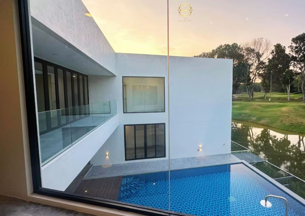 The Luxurious 231 @ Lake House Villa, Melaka, Malaysia — perfect villa for school reunion trips and memorable group stays.