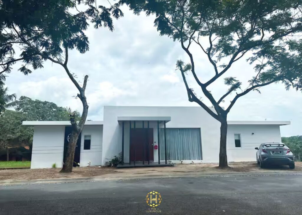 The Luxurious 245 AFamosa Melaka- family estate-style wedding villa in Johor and Melaka, Malaysia, ideal for intimate and multi-generation weddings.